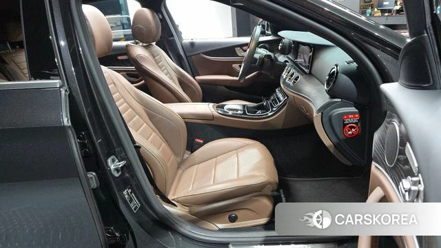 Mercedes-Benz E-Class W213 2022 Серый из Кореи, фото 2
