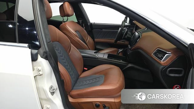 Maserati Ghibli 2019 Белый из Кореи, фото 2