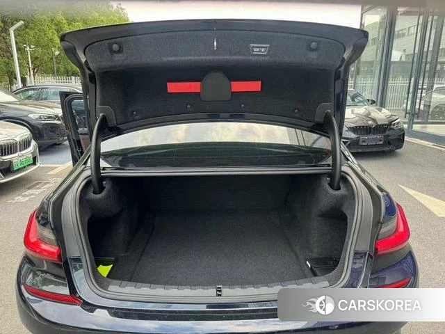 BMW 3 series 2021 Черный из Китая, фото 2