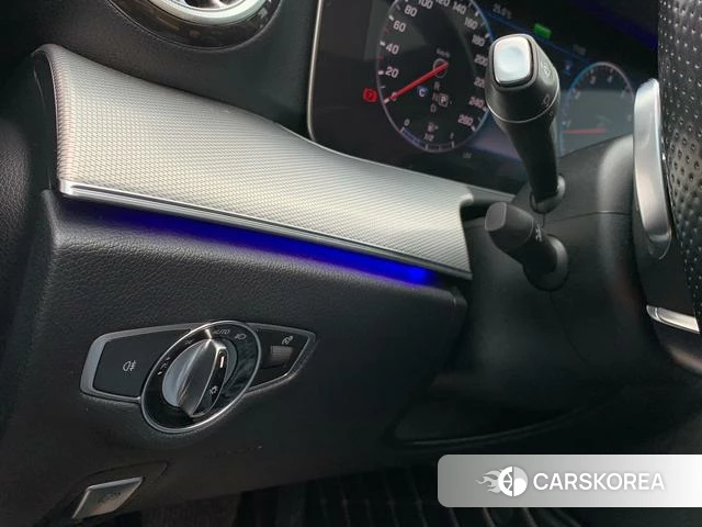 Mercedes-Benz E-Class 2020 Серебристо-серый из Китая, фото 2