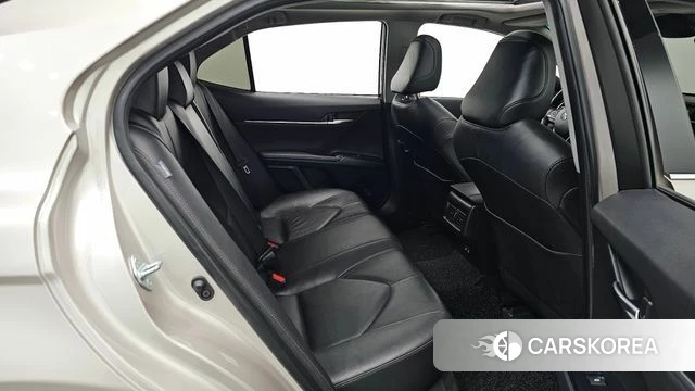 Toyota Camry (XV70) 2019 Жемчужный цвет из Кореи, фото 2