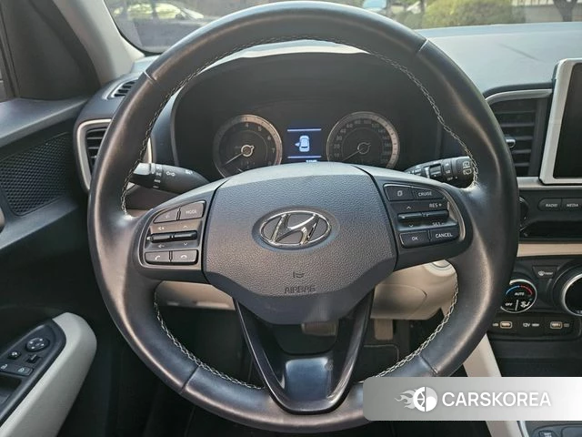 Hyundai Venue 2022 Белый из Кореи, фото 2