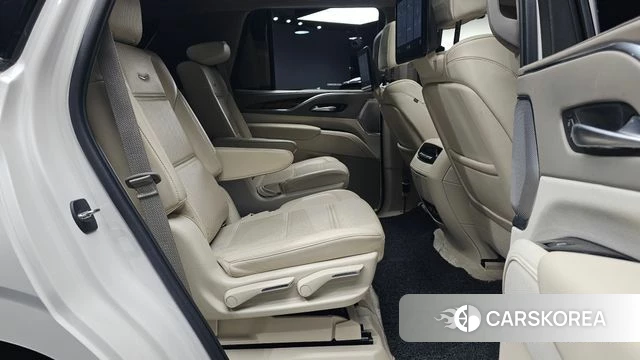 Cadillac Escalade 5th Generation 2021 Белый из Кореи, фото 2
