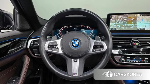 BMW 5 Series (G30) 2022 Черный из Кореи, фото 2