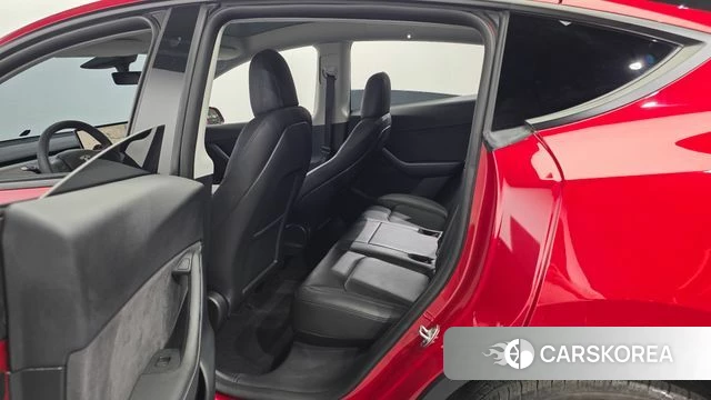 Tesla Model Y 2022 Красный из Кореи, фото 2