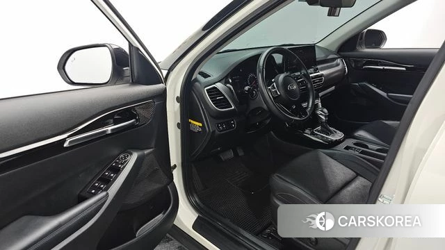 Kia Seltos 2020 Белый из Кореи, фото 2