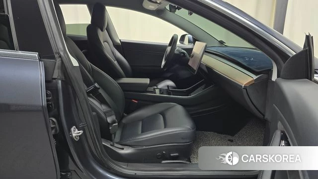 Tesla Model 3 2020 Серый из Кореи, фото 2