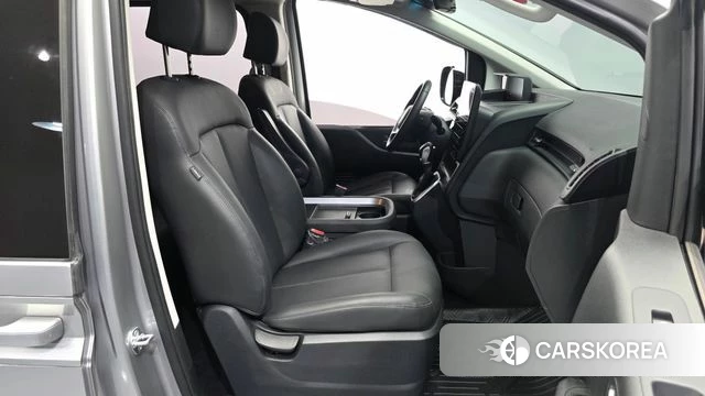 Hyundai Staria 2024 Серебряный из Кореи, фото 2
