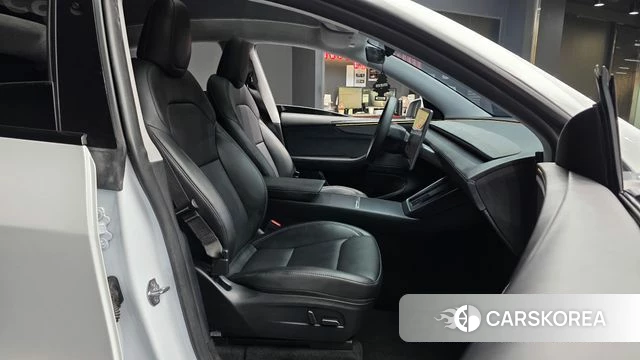 Tesla Model Y 2025 Белый из Кореи, фото 2
