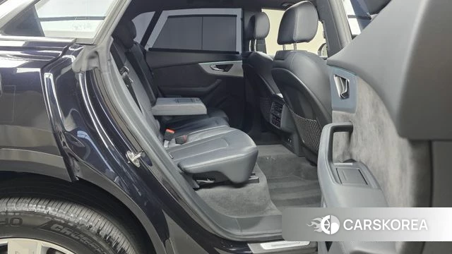Audi Q8 (4M) 2021 Черный из Кореи, фото 2
