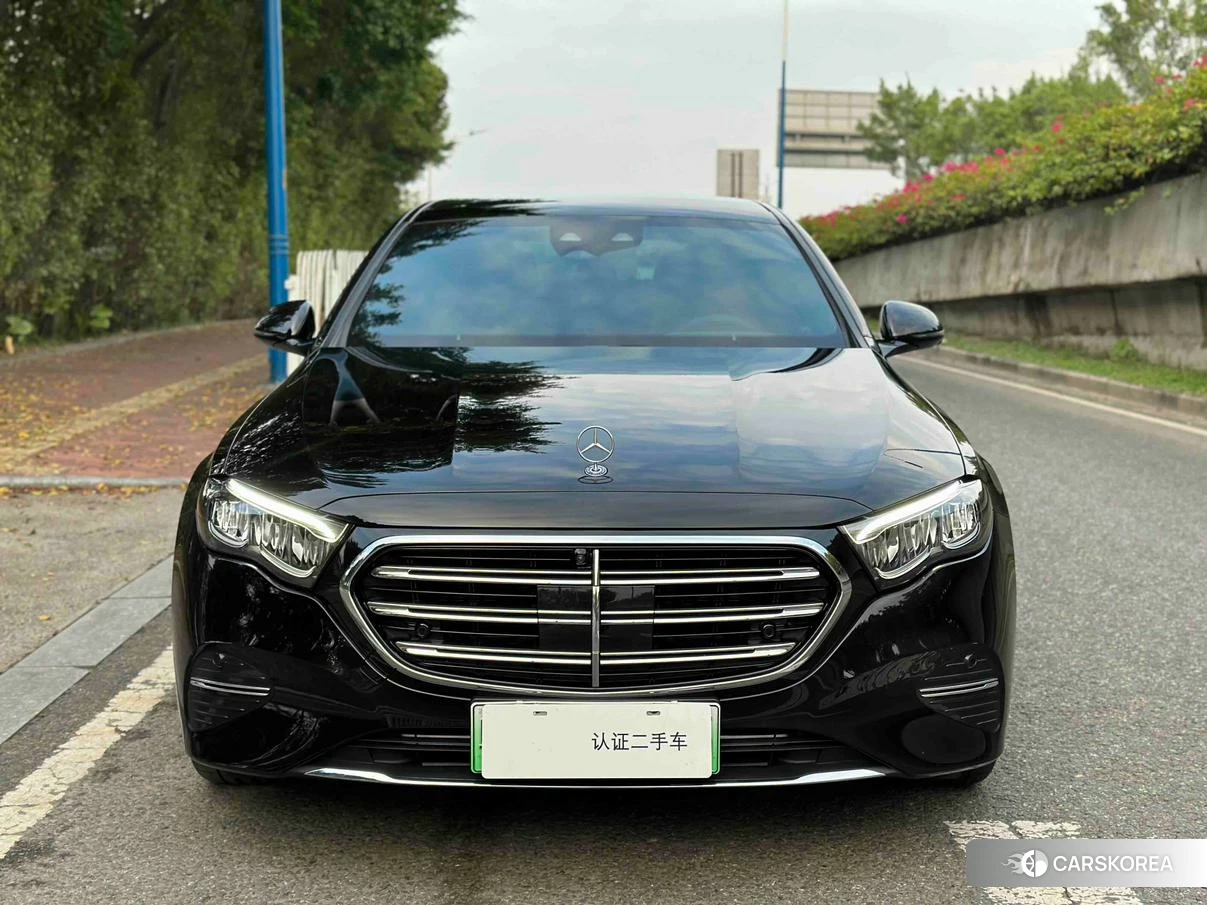 Mercedes-Benz E-Class 2024 Черный из Китая, фото 2