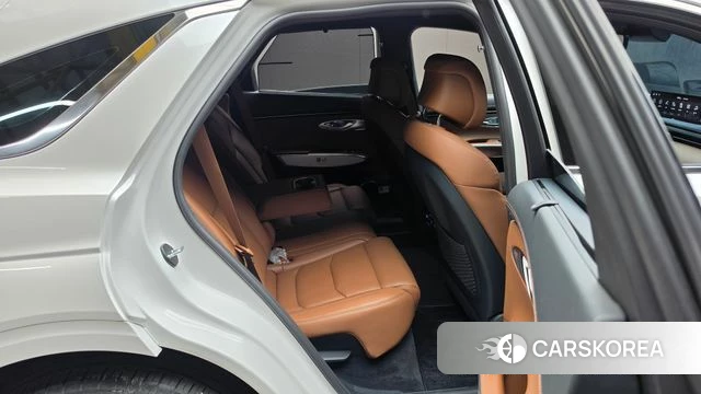Genesis GV70 2022 Белый из Кореи, фото 2