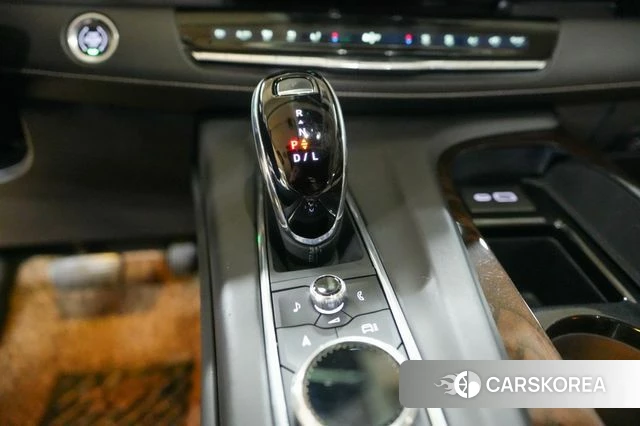 Cadillac Escalade 5th Generation 2023 Белый из Кореи, фото 2