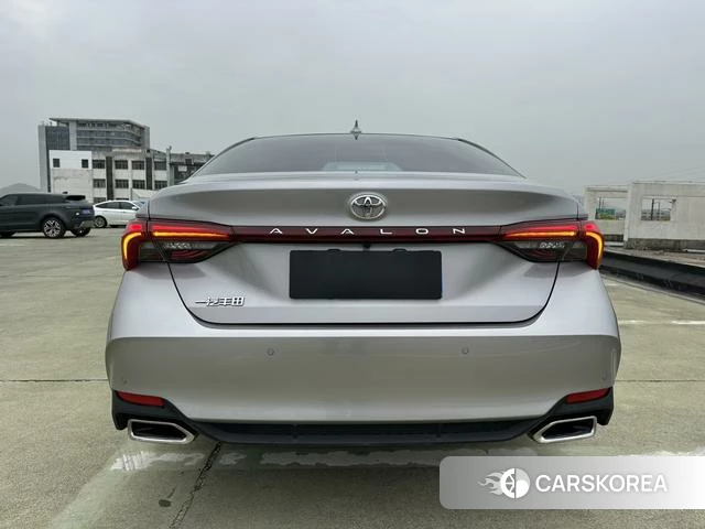Toyota Avalon 2024 Серебристо-серый из Китая, фото 2