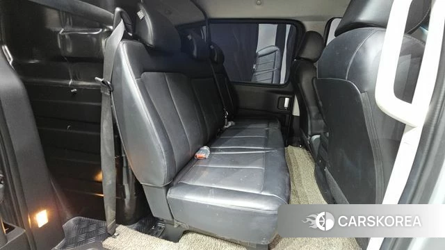 Hyundai Staria 2023 Серебристо-серый из Кореи, фото 2