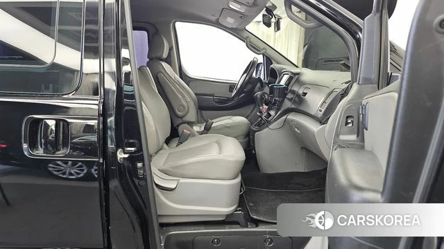 Hyundai The New Grand Starex 2018 Черный из Кореи, фото 2