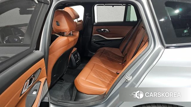 BMW 3 Series (G20) 2025 Серебристо-серый из Кореи, фото 2