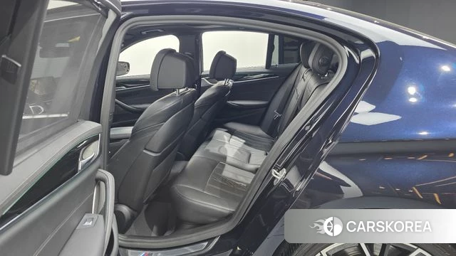 BMW 5 Series (G30) 2022 Черный из Кореи, фото 2