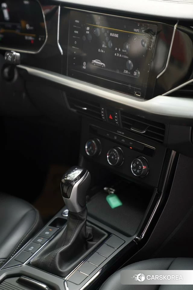 Volkswagen Passat 2024 Черный из Китая, фото 2