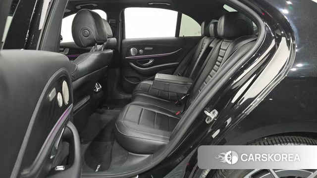 Mercedes-Benz E-Class W213 2022 Черный из Кореи, фото 2