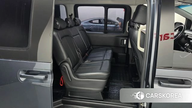 Hyundai Staria 2023 Серый из Кореи, фото 2