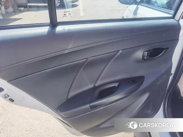 Toyota Yaris L 2021 Белый из Китая, фото 2