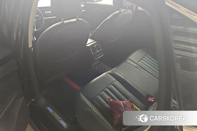 Volkswagen Passat 2022 Черный из Китая, фото 2
