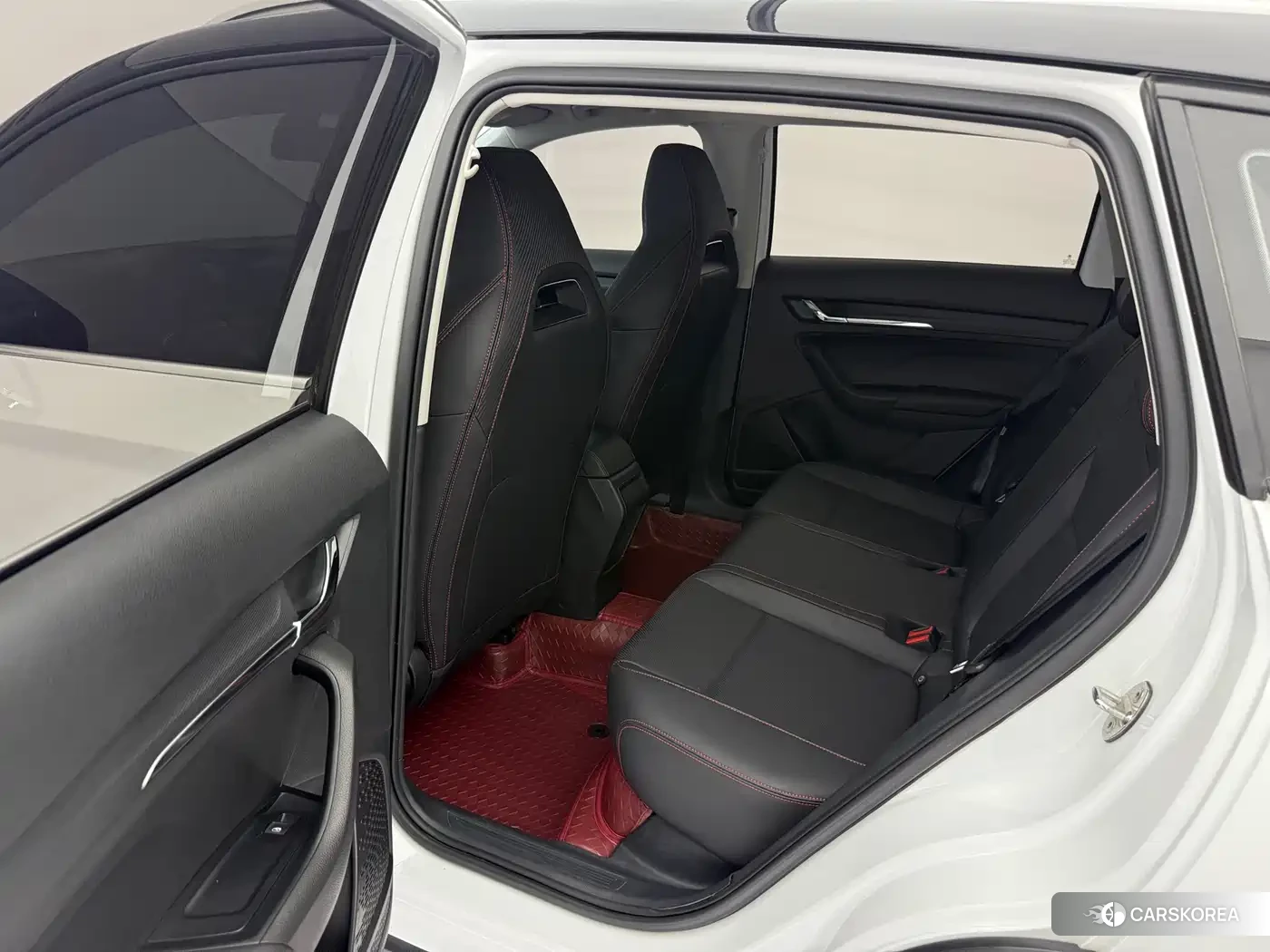 Skoda Kamiq 2023 Белый из Китая, фото 2