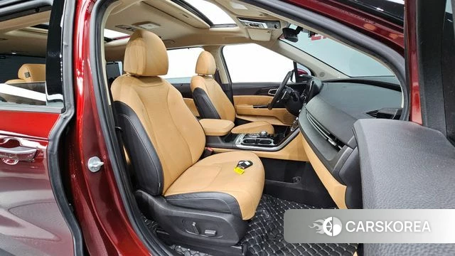 Kia Carnival 4th generation 2021 Красный из Кореи, фото 2