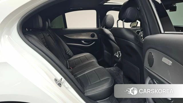 Mercedes-Benz E-Class W213 2018 Белый из Кореи, фото 2