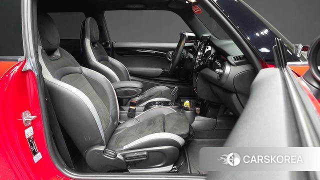 Mini Cooper S 2021 Красный из Кореи, фото 2