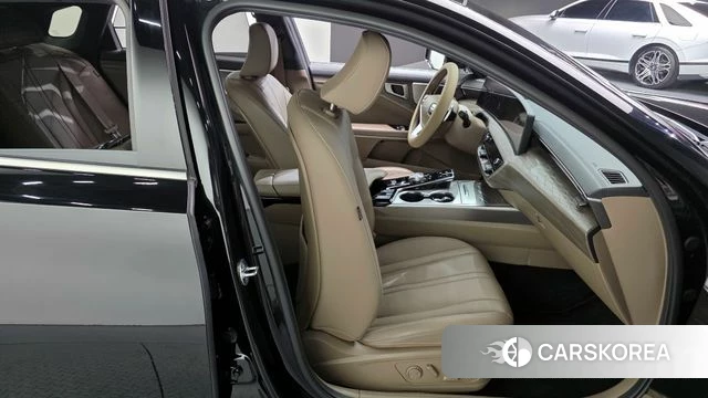 Kia K8 2023 Черный из Кореи, фото 2
