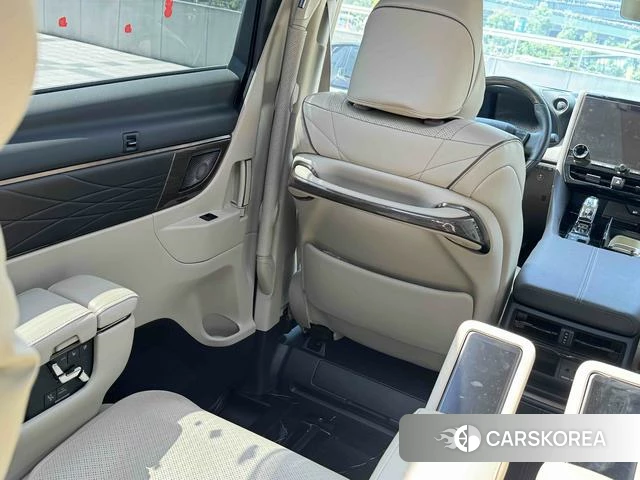 Toyota Alphard 2024 Черный из Китая, фото 2