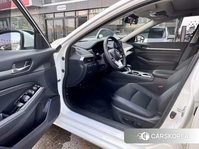 Nissan Altima 2022 Белый из Китая, фото 2