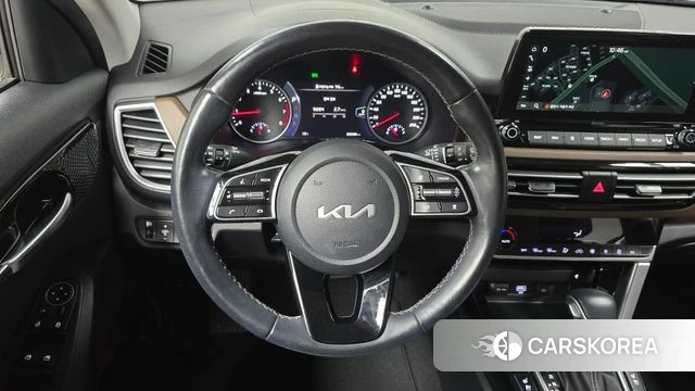 Kia Seltos 2022 Белый из Кореи, фото 2