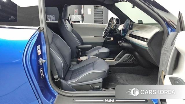 Mini Cooper Electric 4th Generation 2024 Синий из Кореи, фото 2