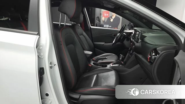 Hyundai Kona 2018 Белый из Кореи, фото 2