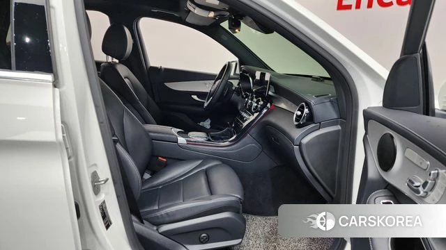 Mercedes-Benz GLC-Class X253 2021 Белый из Кореи, фото 2