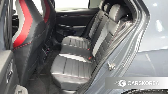 Volkswagen Golf 8th Generation 2024 Серый из Кореи, фото 2