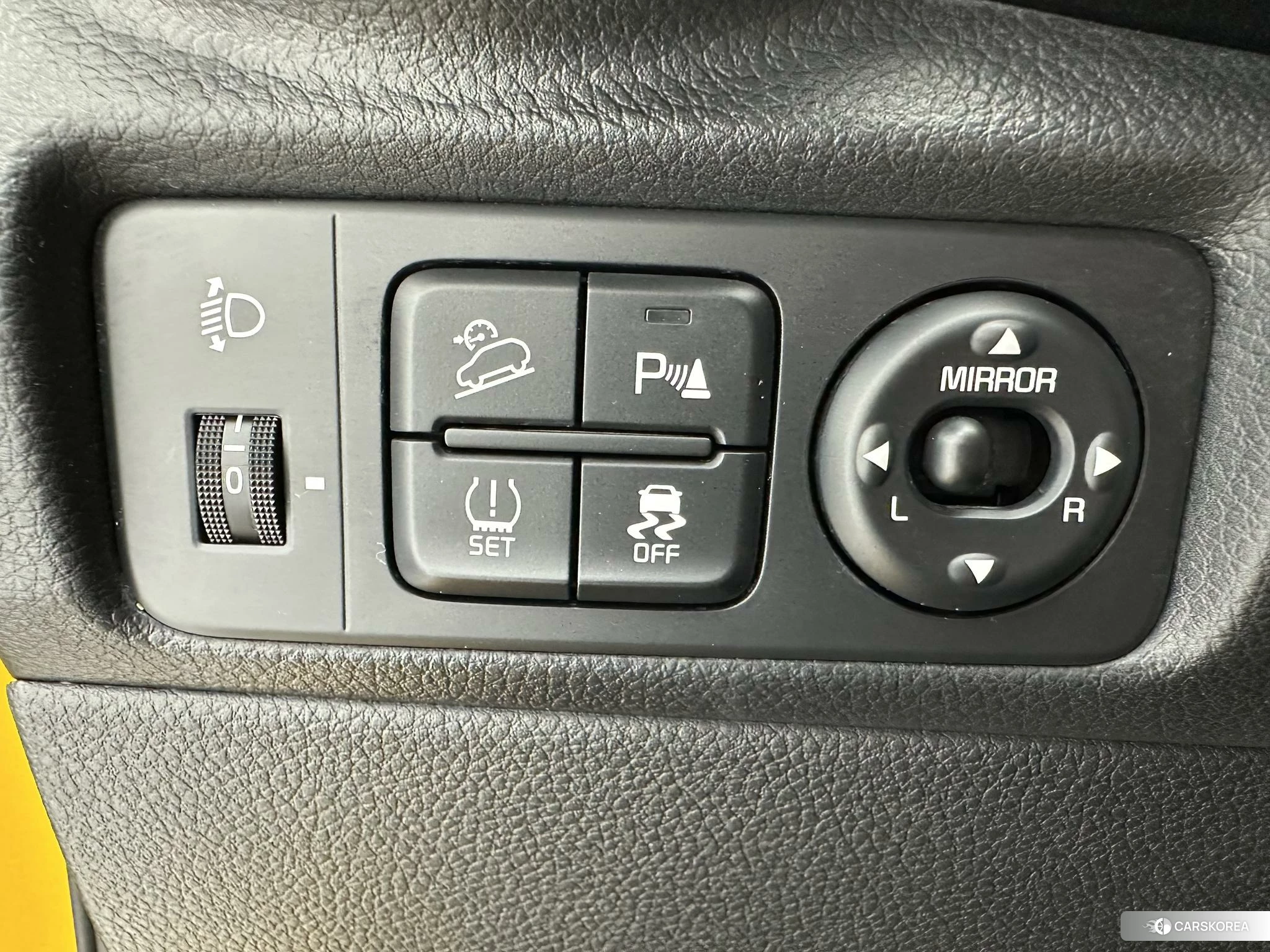 Kia KX1 2021 Желтый из Китая, фото 2
