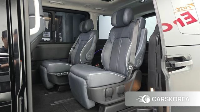 Hyundai Staria 2021 Черный из Кореи, фото 2