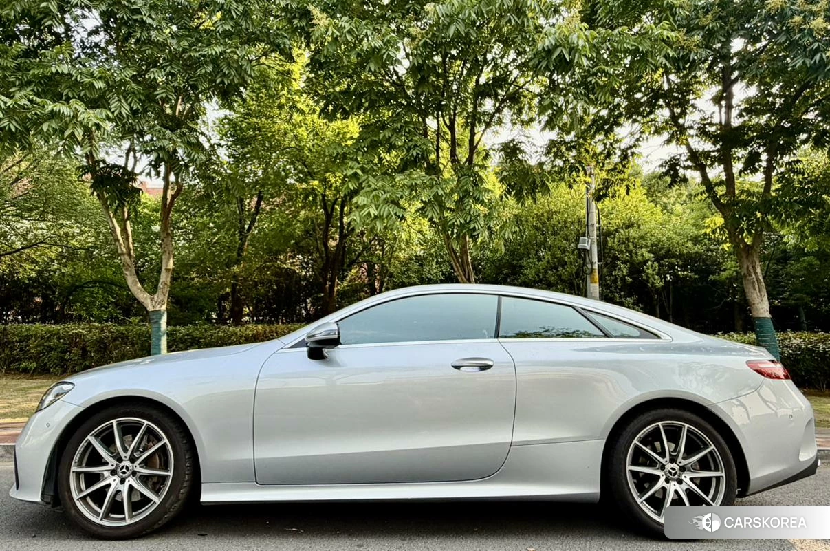 Mercedes-Benz E-Class 2019 Темно-серый из Китая, фото 2