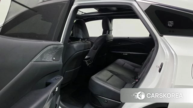 Lexus RX350h 5th generation 2025 Белый из Кореи, фото 2