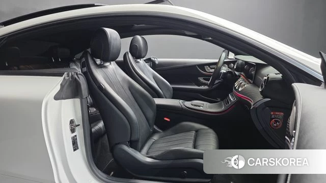 Mercedes-Benz E-Class W213 2022 Белый из Кореи, фото 2