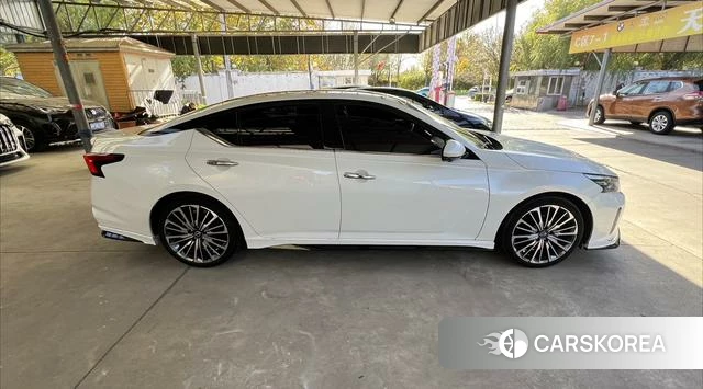 Nissan Altima 2022 Белый из Китая, фото 2