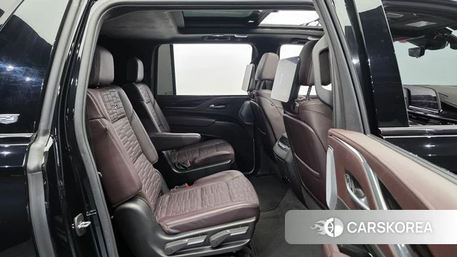 Cadillac Escalade 5th Generation 2024 Черный из Кореи, фото 2