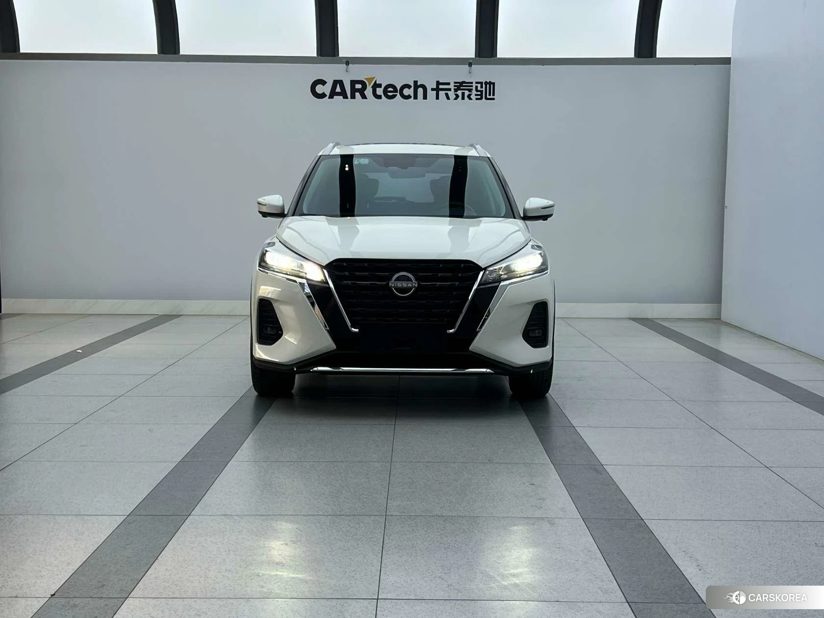 Nissan Kicks 2023 Белый из Китая, фото 2