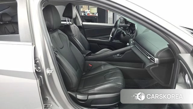 Hyundai Avante (CN7) 2020 Серебристо-серый из Кореи, фото 2