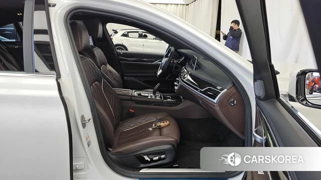 BMW 7 Series (G11) 2021 Белый из Кореи, фото 2
