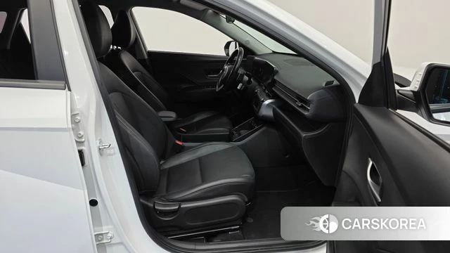 Hyundai Kona (SX2) 2023 Белый из Кореи, фото 2